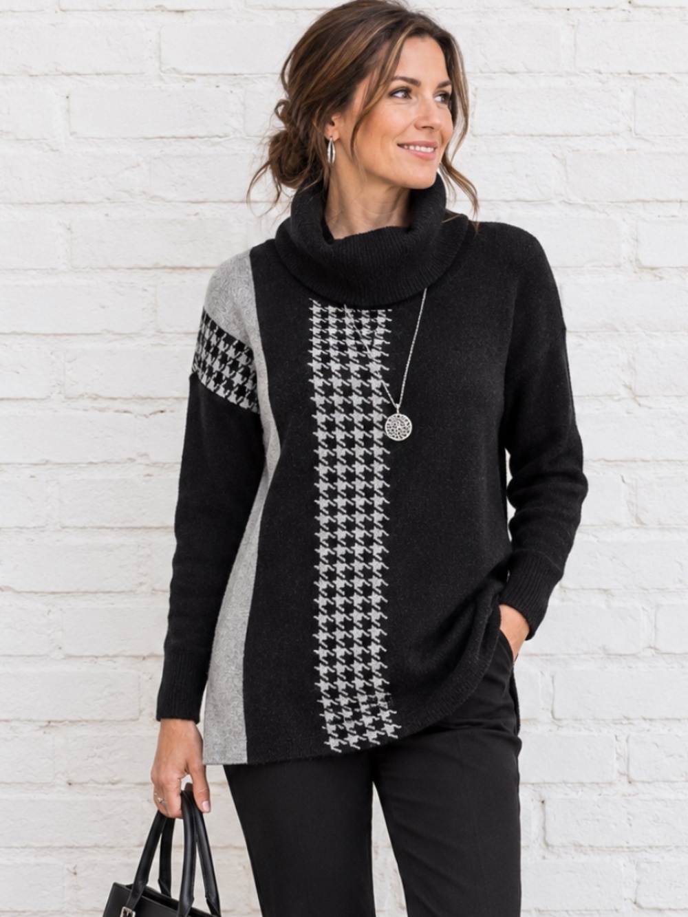 Charlies Black Gray Houndstooth Turtleneck Sweater Size M | Chic Knit